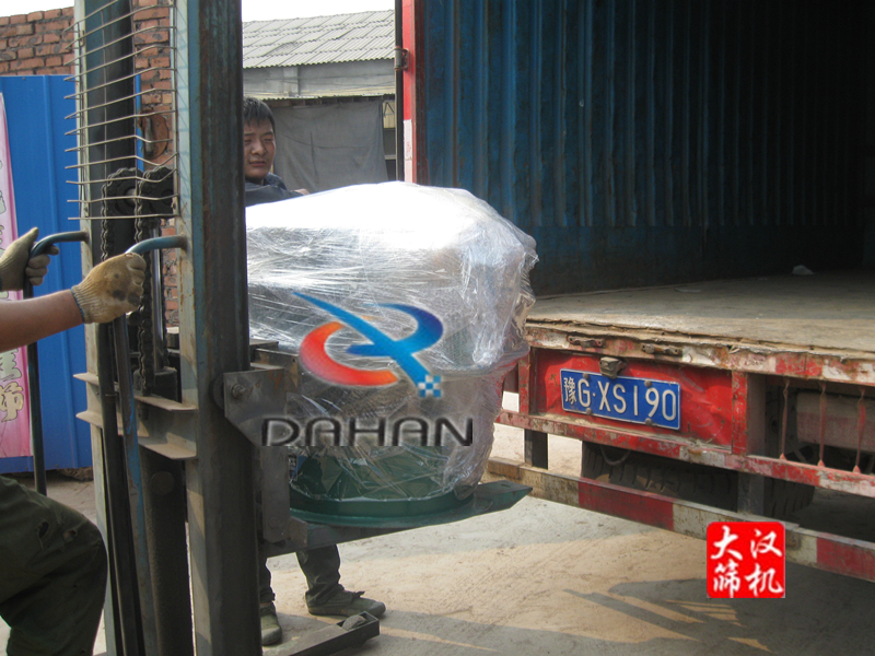 振動篩分機發(fā)貨圖 振動篩分機發(fā)貨圖